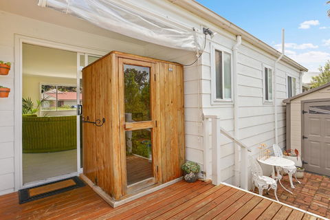 Ainslie Roberts Drive Retreat - Accommodation Redcliffe 17