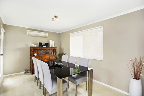 Ainslie Roberts Drive Retreat - Accommodation Redcliffe 2