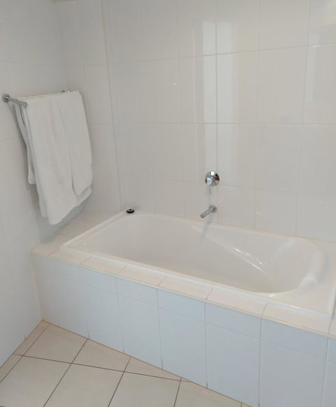 Wallaroo Marina Executive Apartments - Accommodation Redcliffe 10