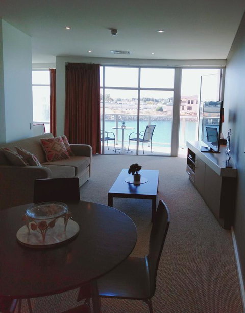 Wallaroo Marina Executive Apartments - Accommodation Redcliffe 5