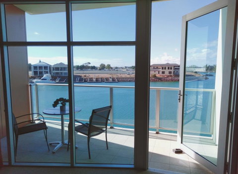 Wallaroo Marina Executive Apartments - Accommodation Redcliffe 1