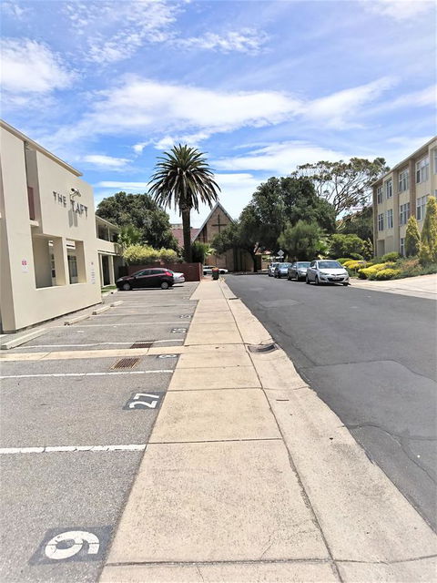 Hi 5 Glenelg Studio Apartment - Accommodation Redcliffe 16