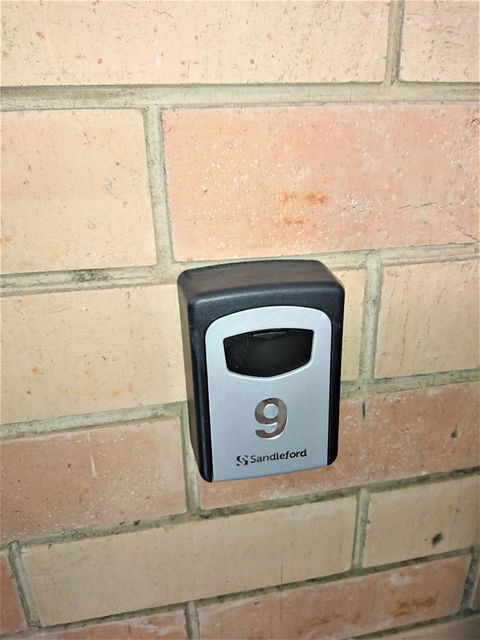 Hi 5 Glenelg Studio Apartment - Accommodation Redcliffe 13