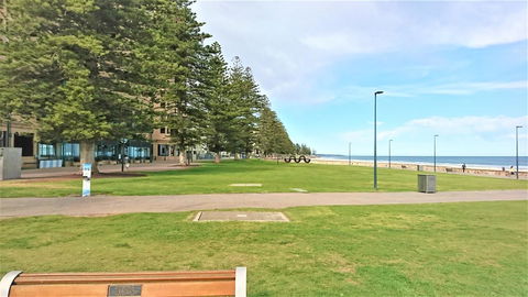 Hi 5 Glenelg Studio Apartment - Accommodation Redcliffe 25
