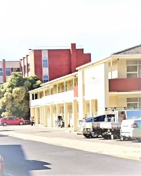 Hi 5 Glenelg Studio Apartment - Accommodation Redcliffe 17