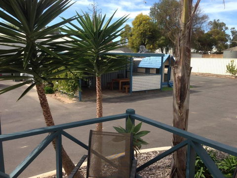 Sail & Anchor - Accommodation Redcliffe 10
