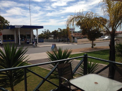 Sail & Anchor - Accommodation Redcliffe 6