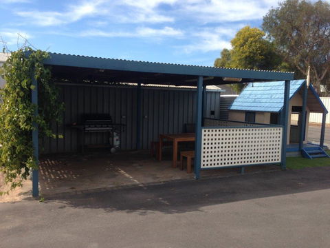 Sail & Anchor - Accommodation Redcliffe 7