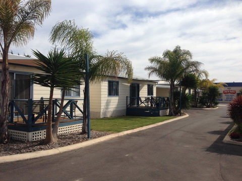 Sail & Anchor - Accommodation Redcliffe 0
