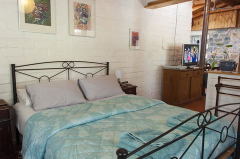 Trevalia Accommodation - Accommodation Redcliffe 26