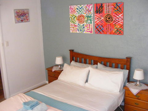Trevalia Accommodation - Accommodation Redcliffe 2