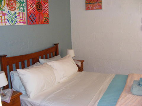 Trevalia Accommodation - Accommodation Redcliffe 11