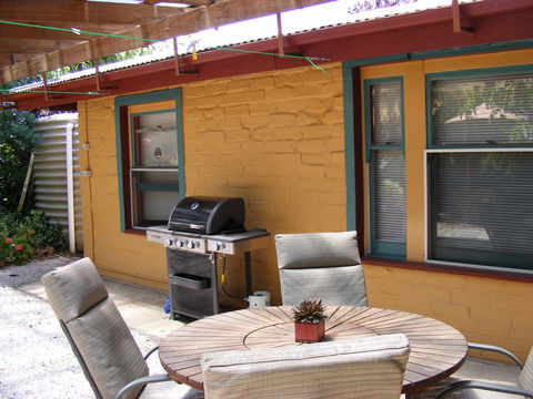 Trevalia Accommodation - Accommodation Redcliffe 9