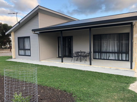 Jalilla Village - Accommodation Redcliffe 10