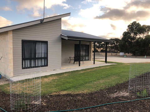 Jalilla Village - Accommodation Redcliffe 2