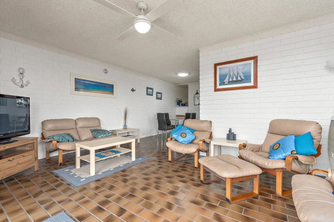 Sun & Surf Aldinga Beach Apartment - Accommodation Redcliffe 2