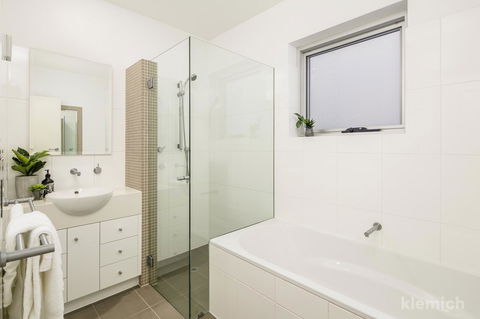 The Beach House @ Grange - Accommodation Redcliffe 7