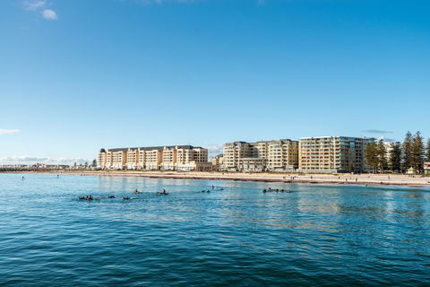Luxury Beachside Accomodation - Accommodation Redcliffe 9