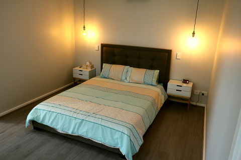 The Purple Door On Seaview - Accommodation Redcliffe 10