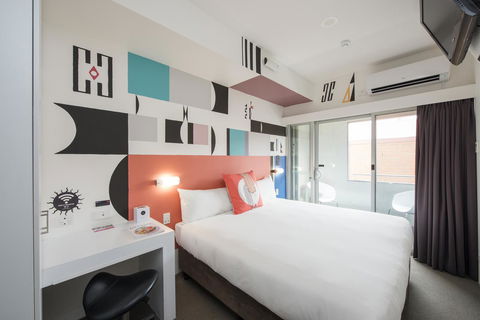 Majestic Minima Hotel - Accommodation Redcliffe 1