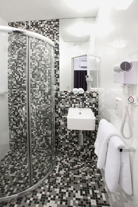 Majestic Minima Hotel - Accommodation Redcliffe 9