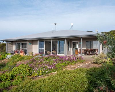 Emu Bay Holiday Homes - Accommodation Redcliffe 40