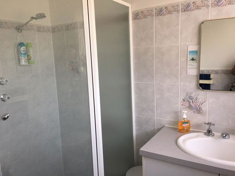 Emu Bay Holiday Homes - Accommodation Redcliffe 35