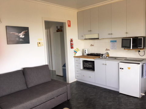 Emu Bay Holiday Homes - Accommodation Redcliffe 36