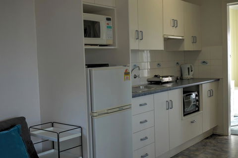 Emu Bay Holiday Homes - Accommodation Redcliffe 28