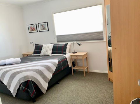 Emu Bay Holiday Homes - Accommodation Redcliffe 21