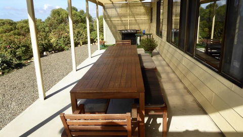 Emu Bay Holiday Homes - Accommodation Redcliffe 13
