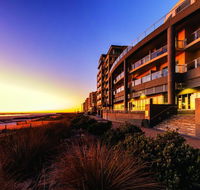 Glenelg Beach Studio - Accommodation Redcliffe