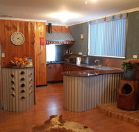 Inna Nutshell - Accommodation Redcliffe