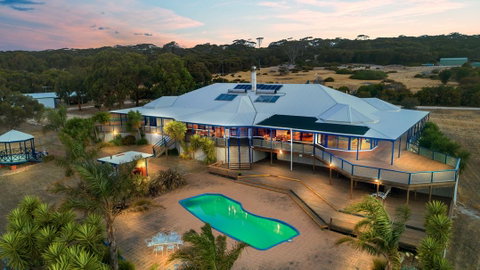 Doyles On The Bay - Accommodation Redcliffe 1