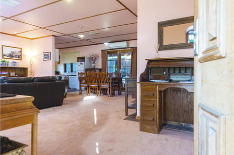 Rustic On 13th - Accommodation Redcliffe 2