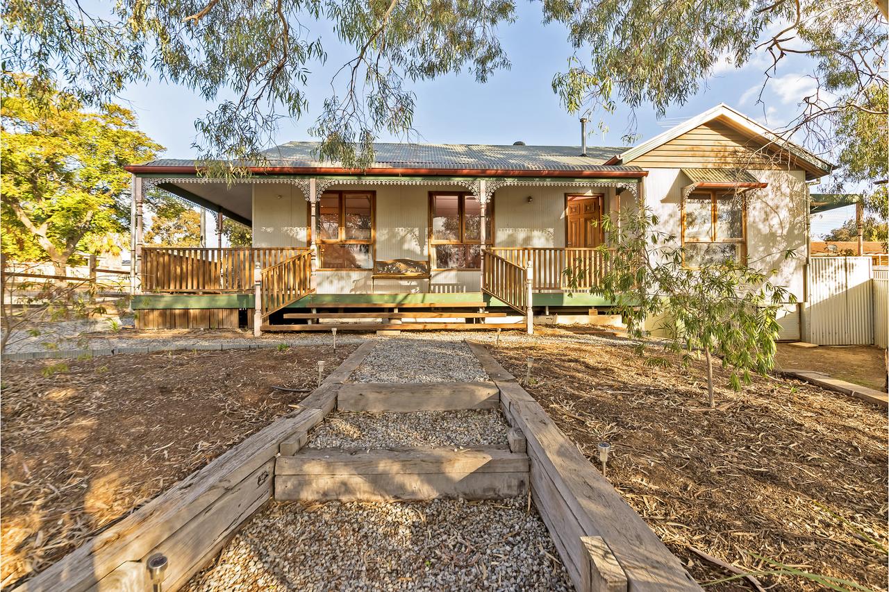 Buchfelde SA Accommodation Redcliffe