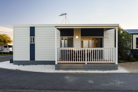 Discovery Parks - Adelaide Beachfront - Accommodation Redcliffe 5