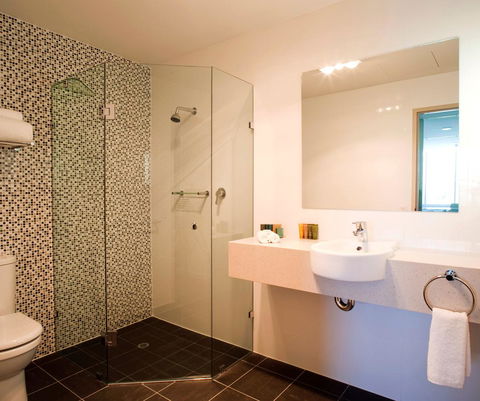 Adelaide Rockford - Accommodation Redcliffe 18