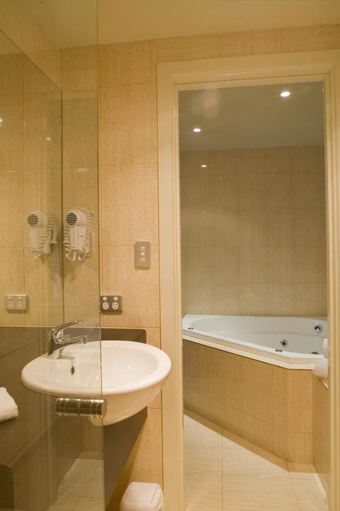 Adelaide Rockford - Accommodation Redcliffe 19