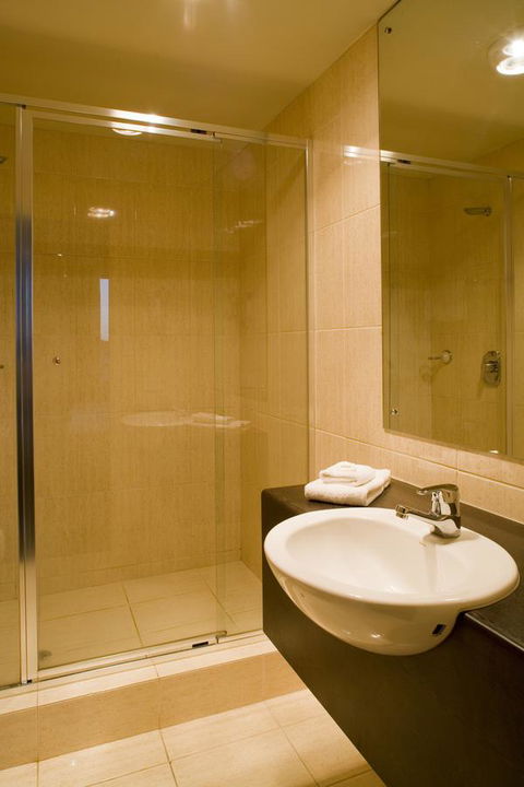 Adelaide Rockford - Accommodation Redcliffe 10