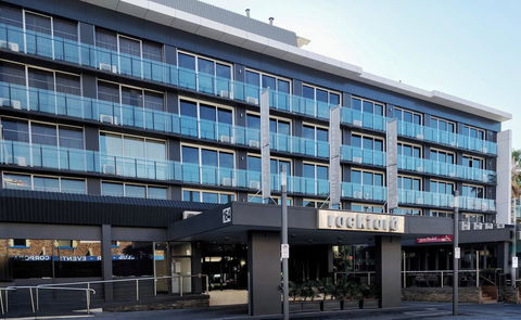 Adelaide Rockford - Accommodation Redcliffe 2