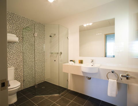 Adelaide Rockford - Accommodation Redcliffe 16