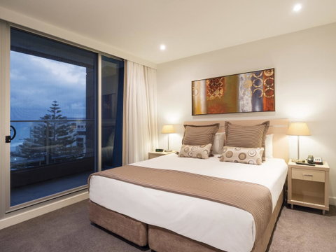 Oaks Glenelg Liberty Suites - Accommodation Redcliffe 12