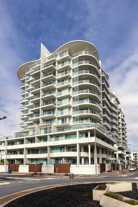 Oaks Glenelg Liberty Suites - Accommodation Redcliffe 1