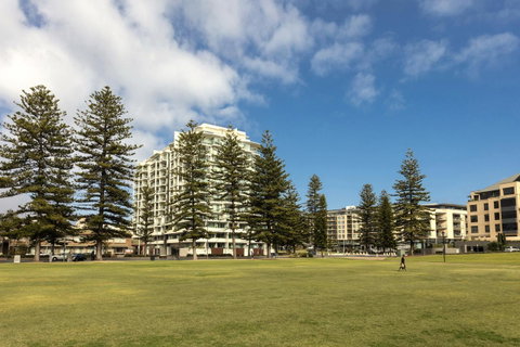Oaks Glenelg Liberty Suites - Accommodation Redcliffe 10
