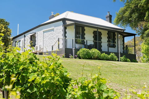 The Other House - Accommodation Redcliffe 1