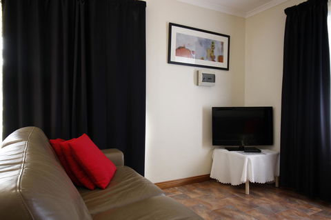 Cape Jervis Holiday Units - Accommodation Redcliffe 3