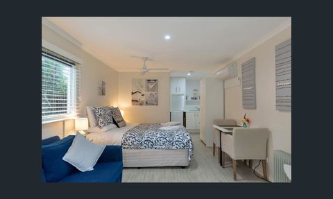 Wintergarden Beach Cabin - Accommodation Redcliffe 6