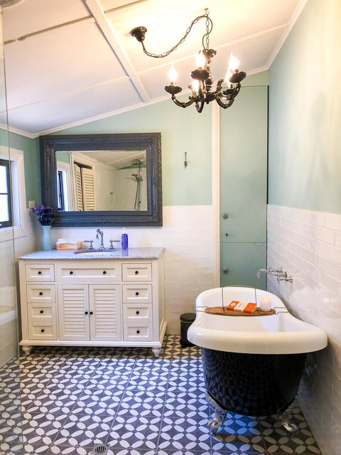 Inglenook Cottage - Accommodation Redcliffe 22