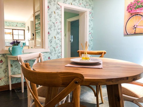 Inglenook Cottage - Accommodation Redcliffe 5